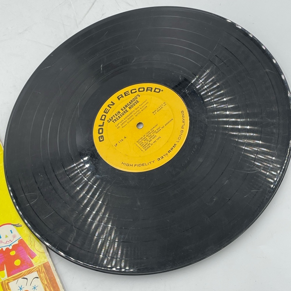 Captain kangaroo vinyl - Picture 2 of 3